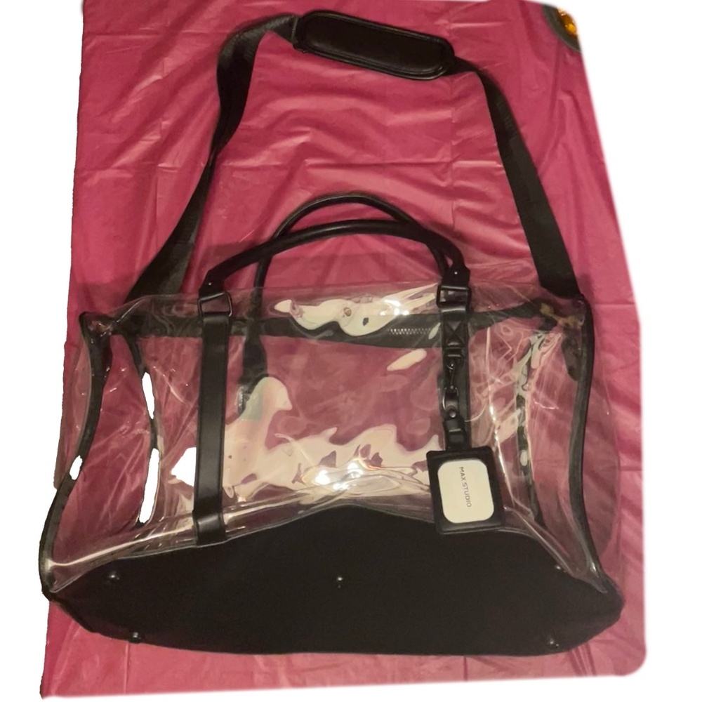 MAX STUDIO: Travel Essentials Clear Duffel Bag